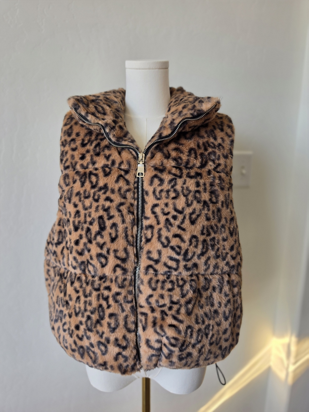 NEW Steve Madden Leopard Print Faux Fur Hooded Puffer Vest - Size LARGE